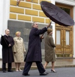 Буш со своим радаром )))