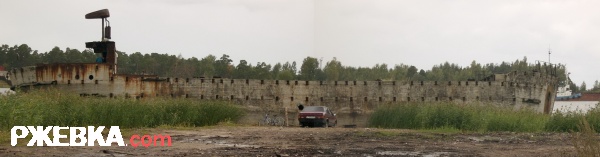 Железобетонная баржа