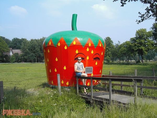 клубничный ларёк