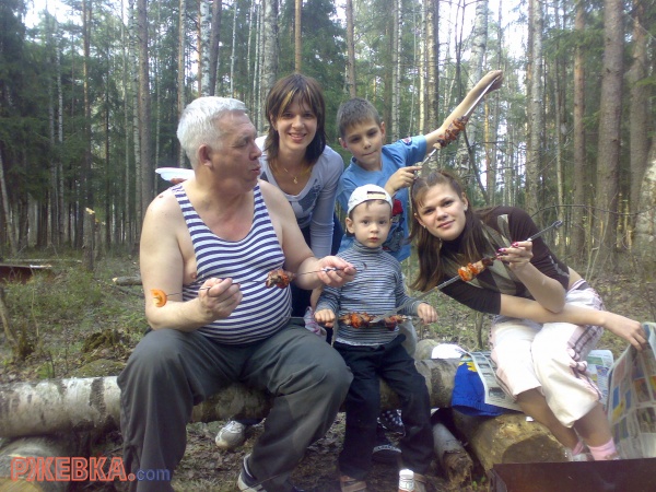 На шашлыках в лесопарке