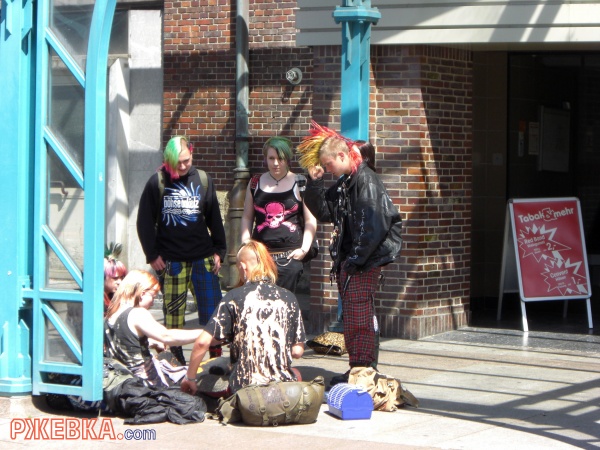 /WLADA/ Punks